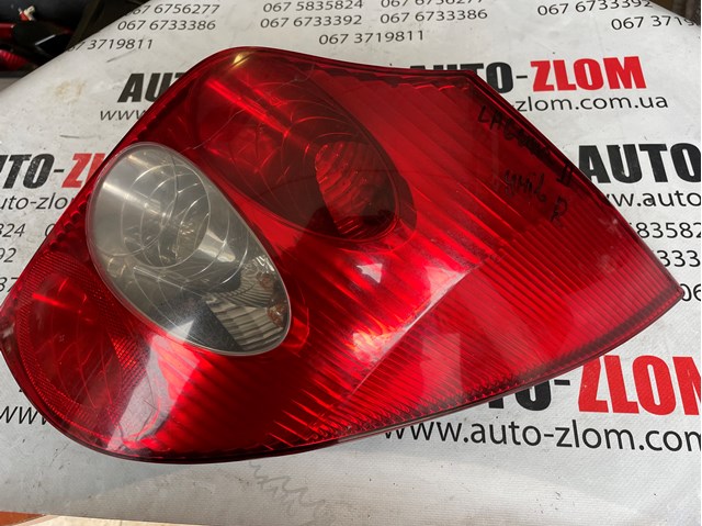 Фонарь задний правый Рено Лагуна 2
