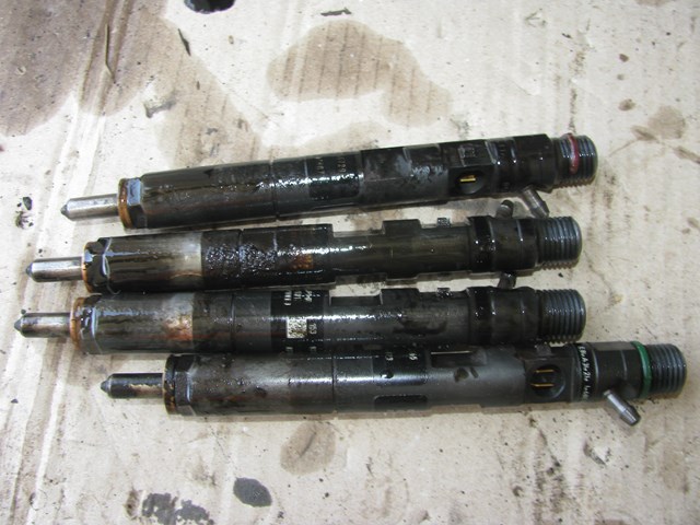 Топливные форсунки 8200049873 RENAULT