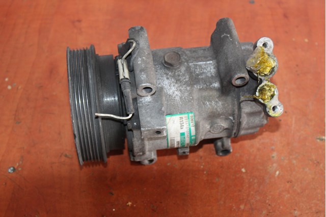 Компрессор хладагента 8200315744 RENAULT