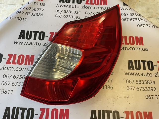 Правый стоп 8200474327A RENAULT