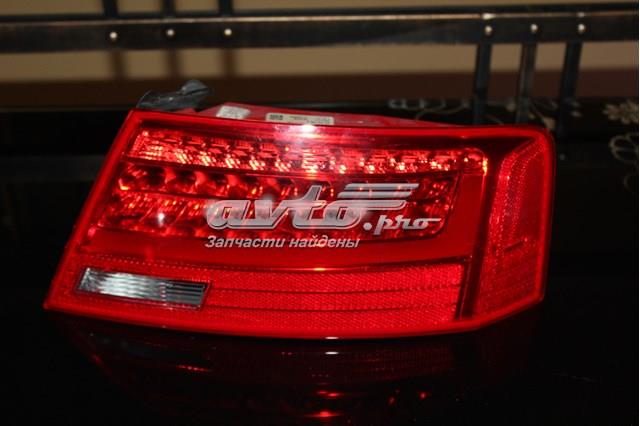 Задний правый внешний фонарь 8T0945096H VAG