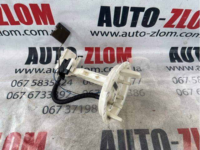 Датчик уровня топлива в баке, левый A2044700694 MERCEDES