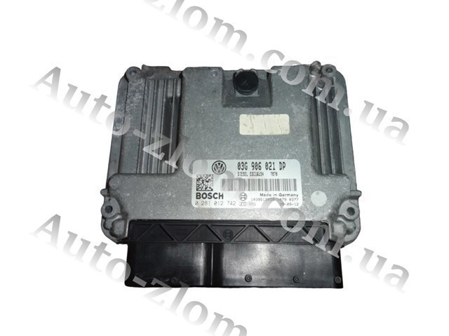 ЭБУ двигателем 03G906021DP VAG