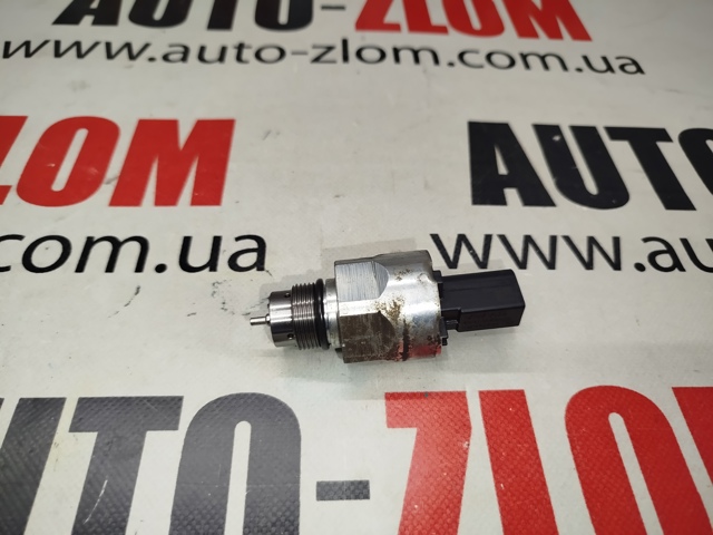 Регулятор давления топлива Skoda Octavia 2 A5