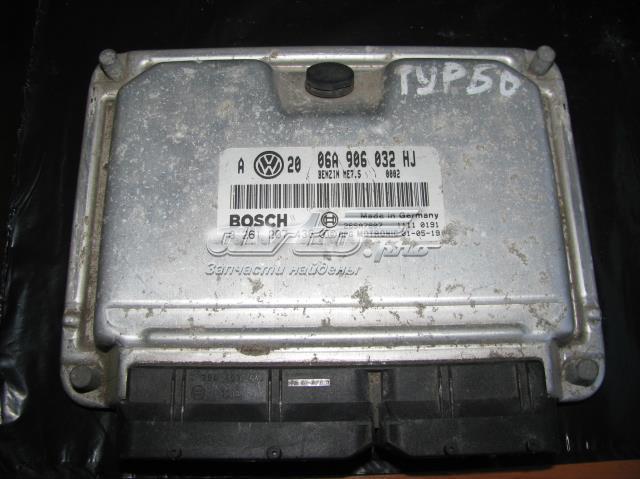 Компьютер двигателя 06A906032HJ VAG