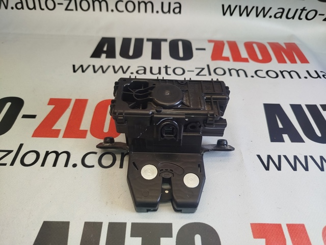 Замок и ручка двери задка 13552742 GM