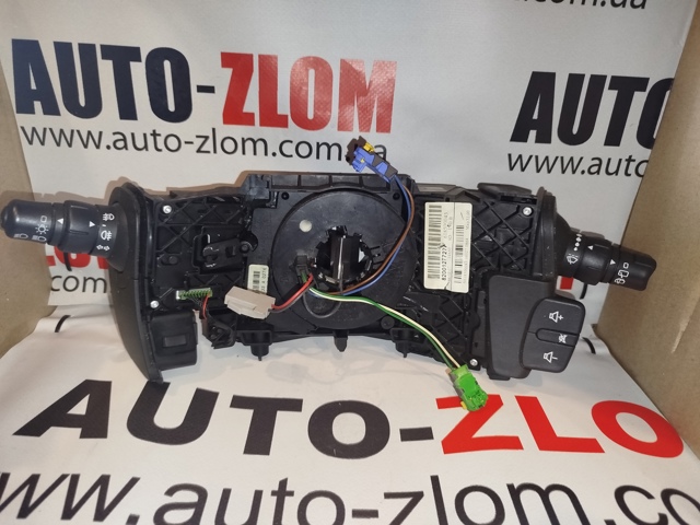 Переключатель подрулевой 8200127727 RENAULT