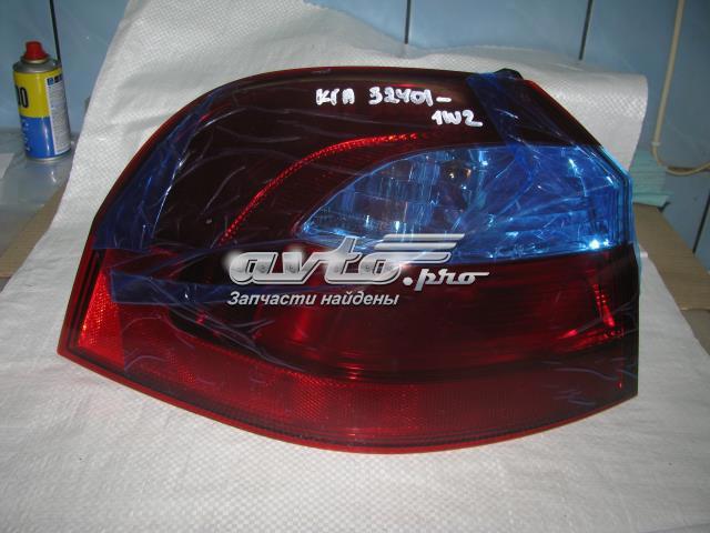 Фонарь задний 924011W2 HYUNDAI