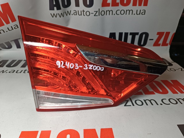 Задний левый внутренний фонарь 924033Z000 HYUNDAI
