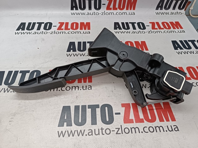 Педали газа A1693000104 MERCEDES