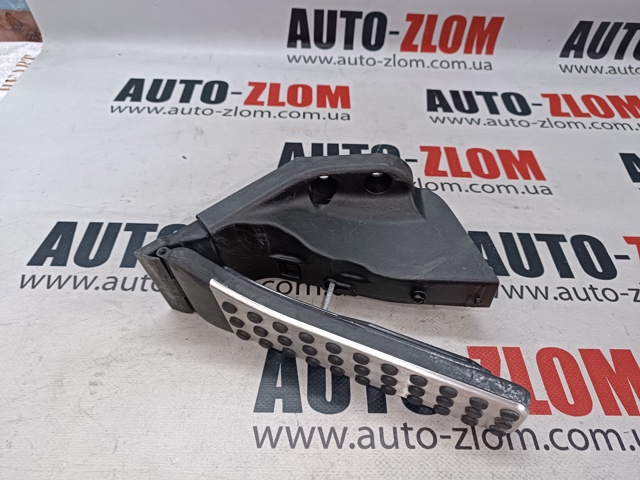 Педаль акселератора A2053000104 MERCEDES