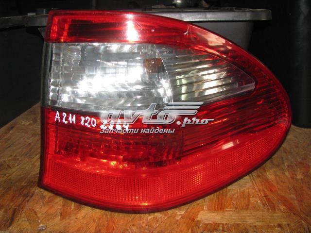 Задний правый внешний фонарь A2118202864 MERCEDES