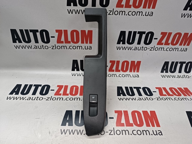 Накладка кнопки стекло подъемника переднего левого LJ6BS240A40A FORD