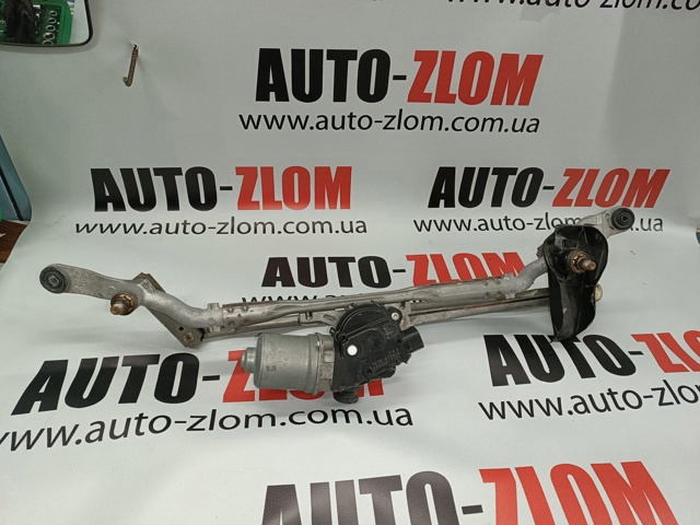 Мотор стеклоочистителя стекла (трапеции) TK7867340A MAZDA