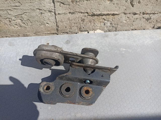 Задняя опора двигателя 113604EA0A NISSAN
