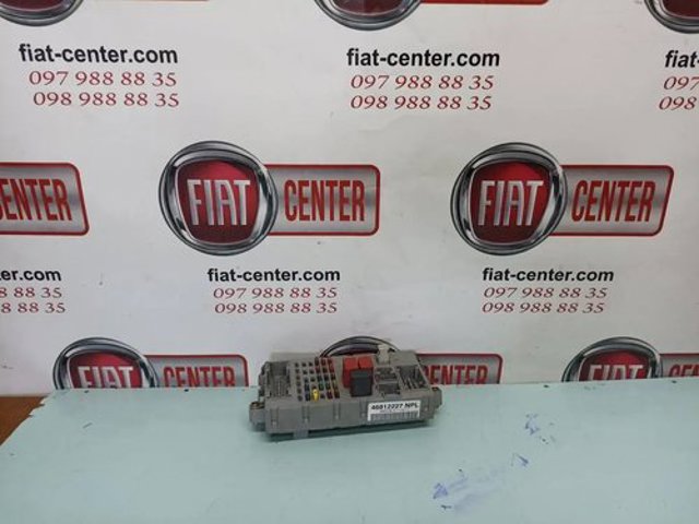 Блок предохранителей задний, салонный 46535725 FIAT