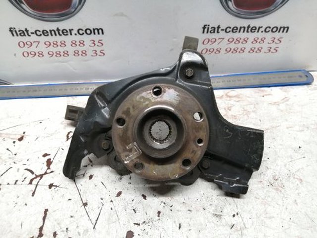 Цапфа - поворотный кулак передний, левый 51940120 FIAT