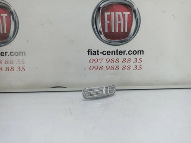 Повторитель поворота на крыле 714034390601 MAGNETI MARELLI