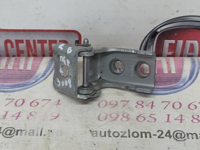 Петля двери задней левой 9035AZ PEUGEOT