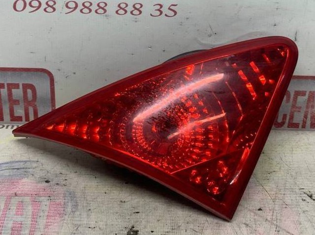 Задний левый внутренний фонарь 9683461080 PEUGEOT