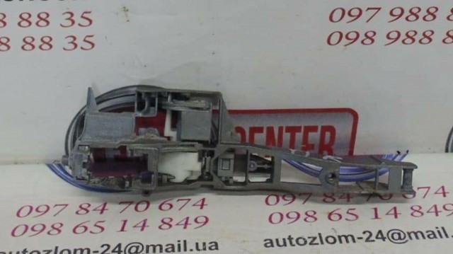 PEUGEOT 9684559980 Держатель наружной ручки двери правых дверей в наличии Тернополь