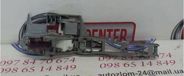 PEUGEOT 9684560080 Держатель наружной ручки двери левых дверей в наличии Житомир