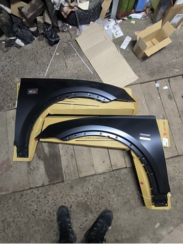 Правое крыло 13X402 POLCAR