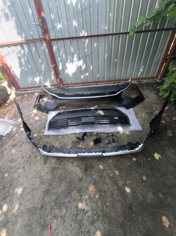 Облицовка радиатора 86350AT100BKL HYUNDAI