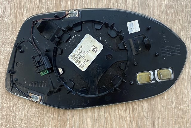 4G8857535C VAG Зеркальный элемент зеркала заднего вида левого купить в Ужгород