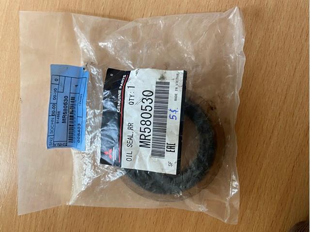 MR580530 MITSUBISHI Сальник хвостовика редуктора заднего моста купить в Запорожье