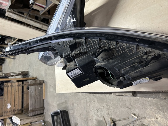 92101A2220 HYUNDAI Левая фара купить в Харьков
