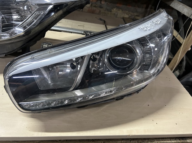 92101A2220 HYUNDAI Фара левая купить в Львов