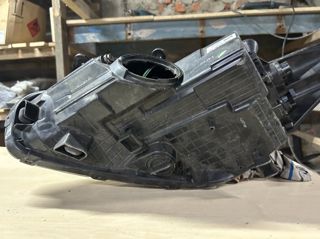 92102A2220 HYUNDAI Правая фара купить в Харьков