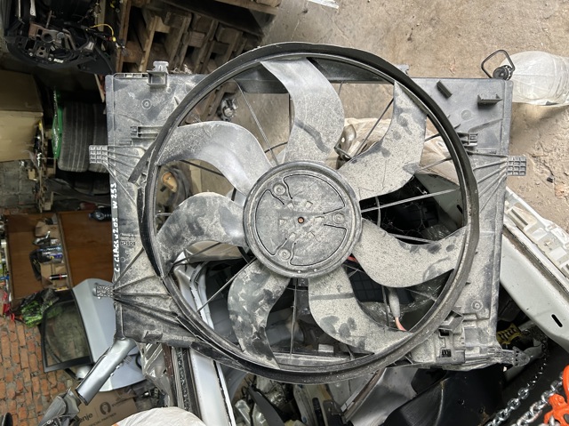 MERCEDES 0999061200 Диффузор радиатора охлаждения, в сборе с мотором и крыльчаткой в наличии Ровно