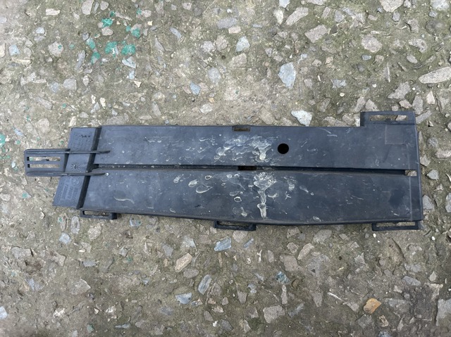 51117385263 BMW Решетка бампера переднего внутренняя левая купить в Днепр