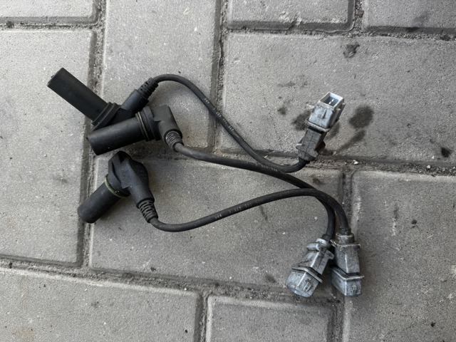 Датчик оборотов коленвала 075906433C VAG