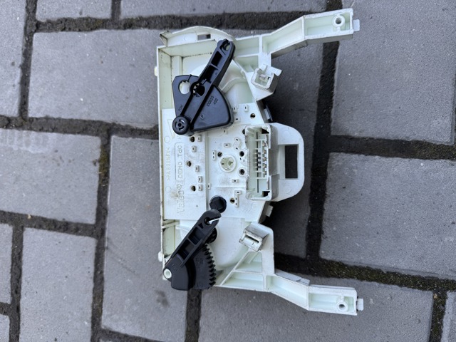 275106803R RENAULT Блок управления кондиционером купить в Чернигов