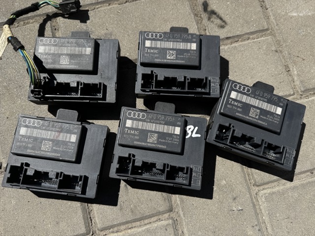 4F0959795 Блок комфорта задней двери купить Львов