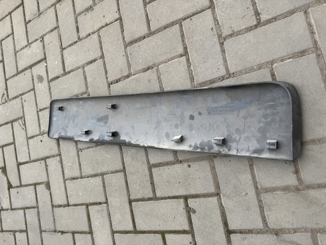 Накладка передней левой двери 8200036088 RENAULT