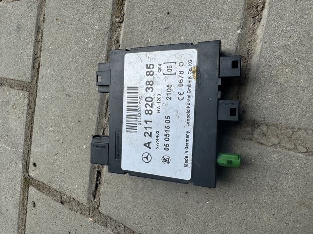Блок управления открытия крышки багажника A2118203885 MERCEDES
