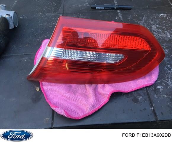 F1EB13A602DD FORD Фонарь задний правый внутренний купить в Ужгород