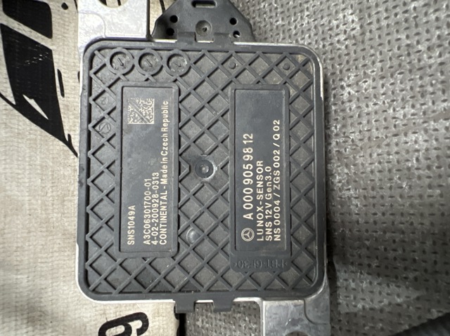 A0009059812 Датчик оксидов азота NOX передний купить Черновцы