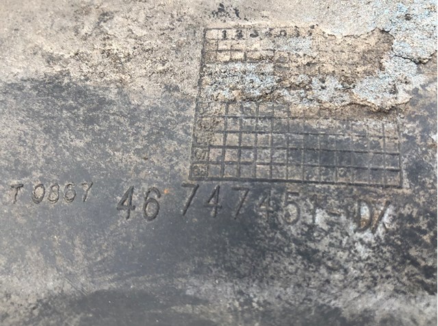 FIAT 46747451 Подкрылок передний правый в наличии Черкассы