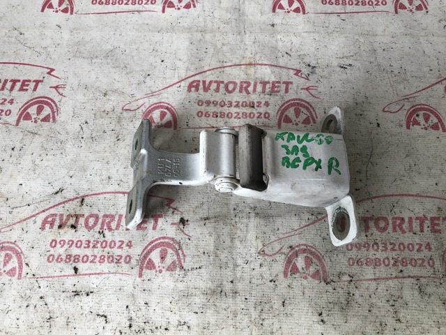 RENAULT 7782508286 Петля двери задней (распашной)  в наличии Чернигов