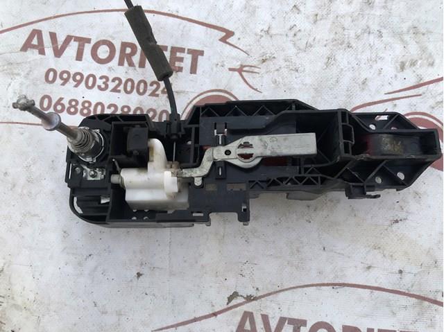 RENAULT 806070032R Держатель наружной ручки двери задней левой в наличии Чернигов