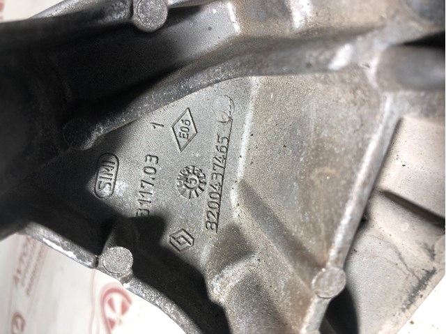 RENAULT 8200437465 в наличии Черновцы