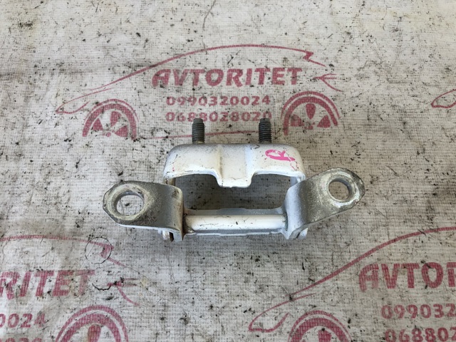 82400AV630 NISSAN Петля двери задней правой купить в Черкассы