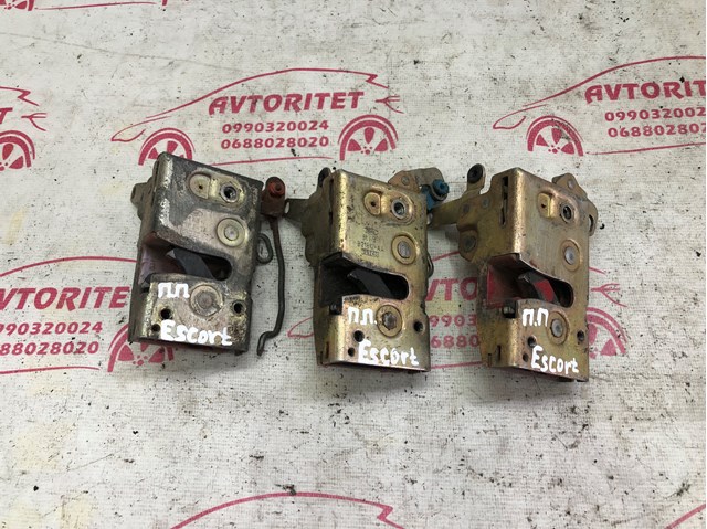FORD 86ABB21812AA Замок передней правой двери в наличии Чернигов