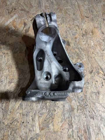 Цапфа поворотного кулака 31216799098 BMW
