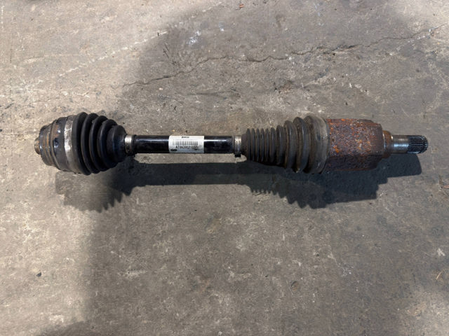 31608639521 BMW Полуось (привод) передняя левая купить в Житомир